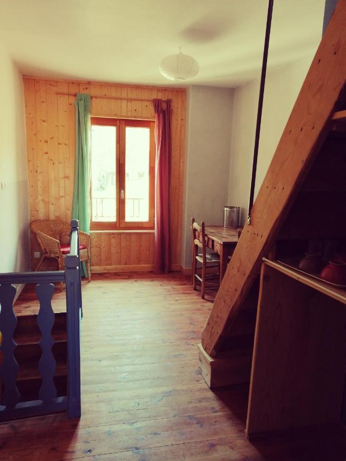 File Dans Ta Chambre ! Le Monastier sur Gazeille Экстерьер фото